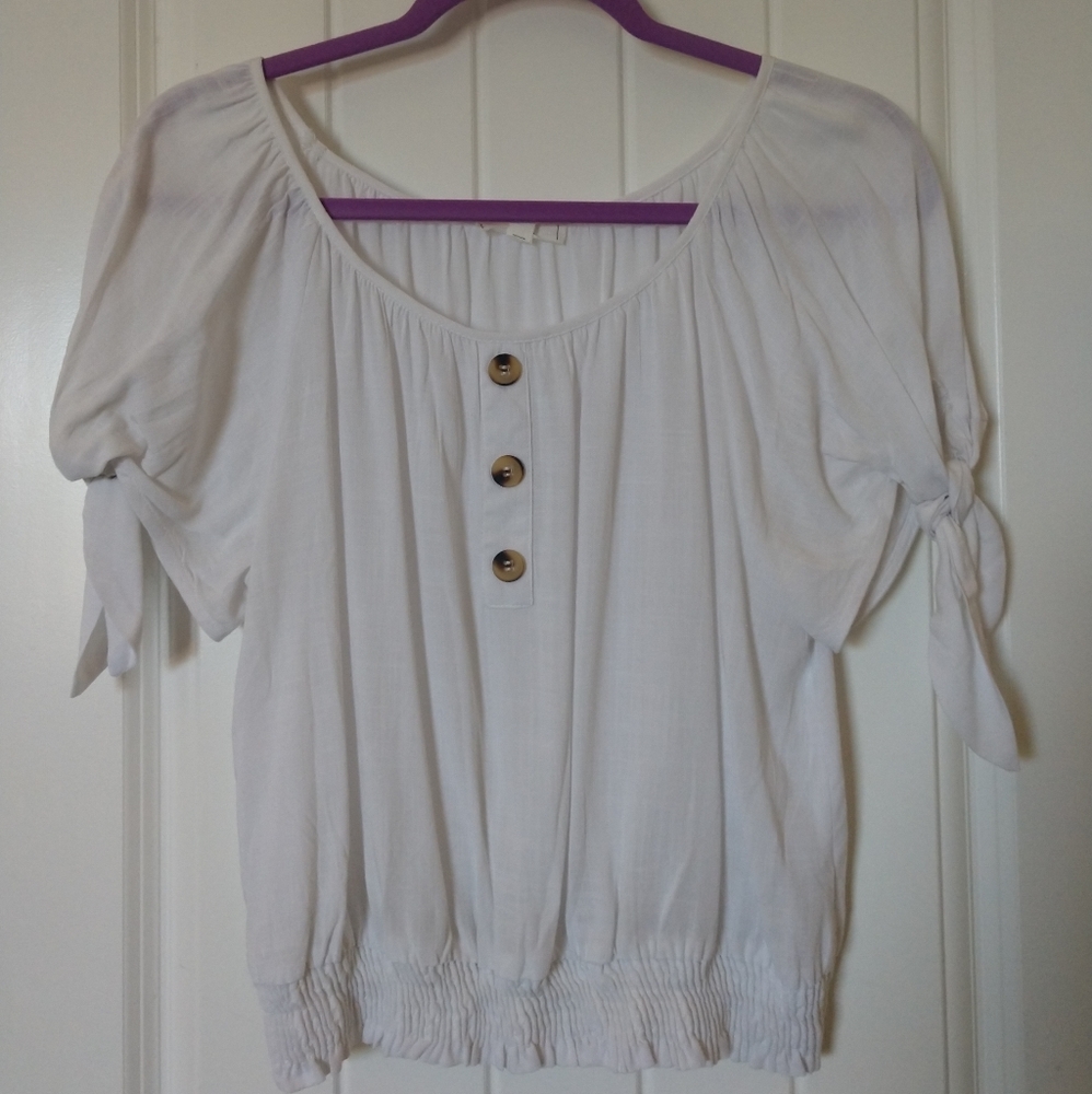 E&M white blouse ✨